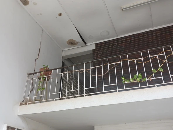 2 Bedroom Flat & Apartment