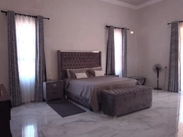 7 Bedroom House