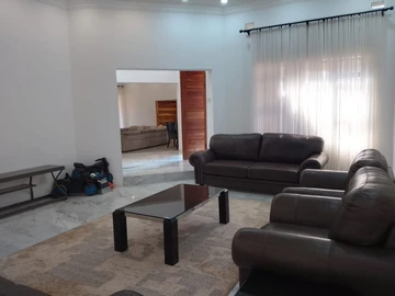 7 Bedroom House