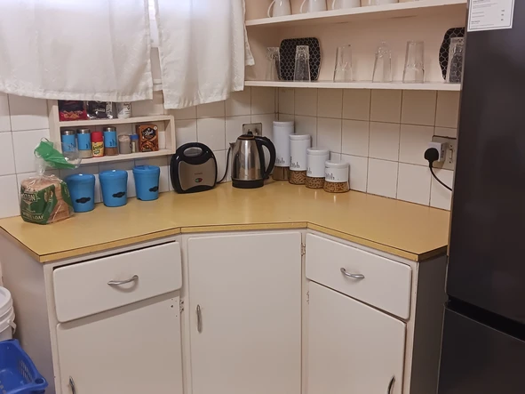 2 Bedroom Flat & Apartment