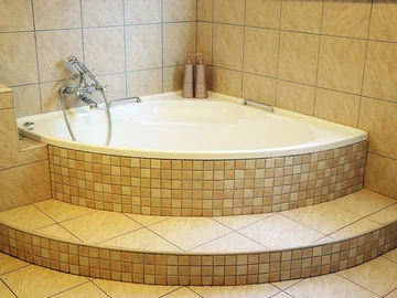 Farm & Agricultural Land