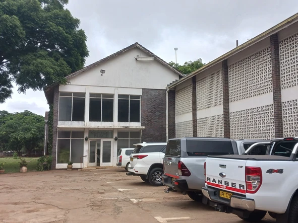 2 Bedroom Flat & Apartment